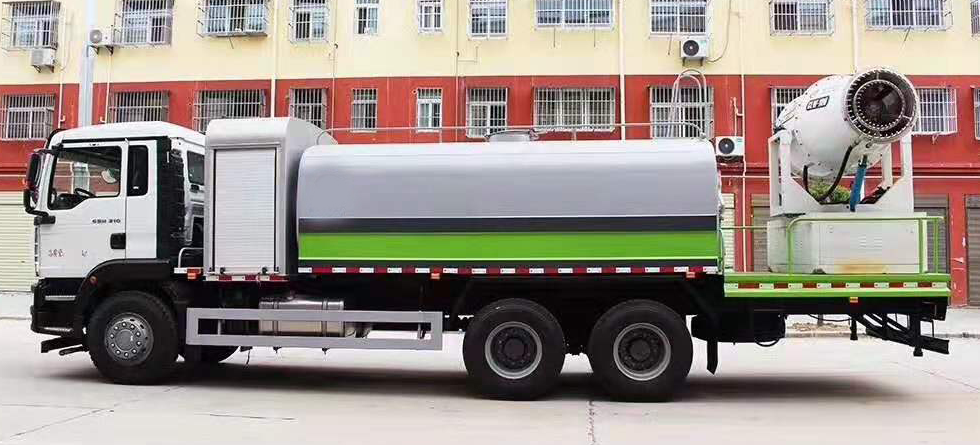重汽后双桥汕德卡多功效抑尘车