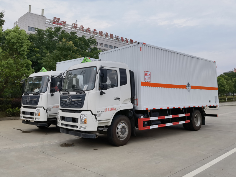 春风天锦杂项危险物品厢式运输车