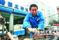 人们赞美的垃圾车处置惩罚事情—垃圾车队队长入选中国好人